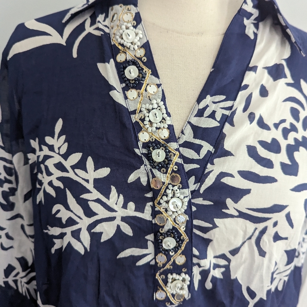 Women's Soft Surroundings Navy and White Leaf Print Blouse Medium Beaded - Picture 5 of 7